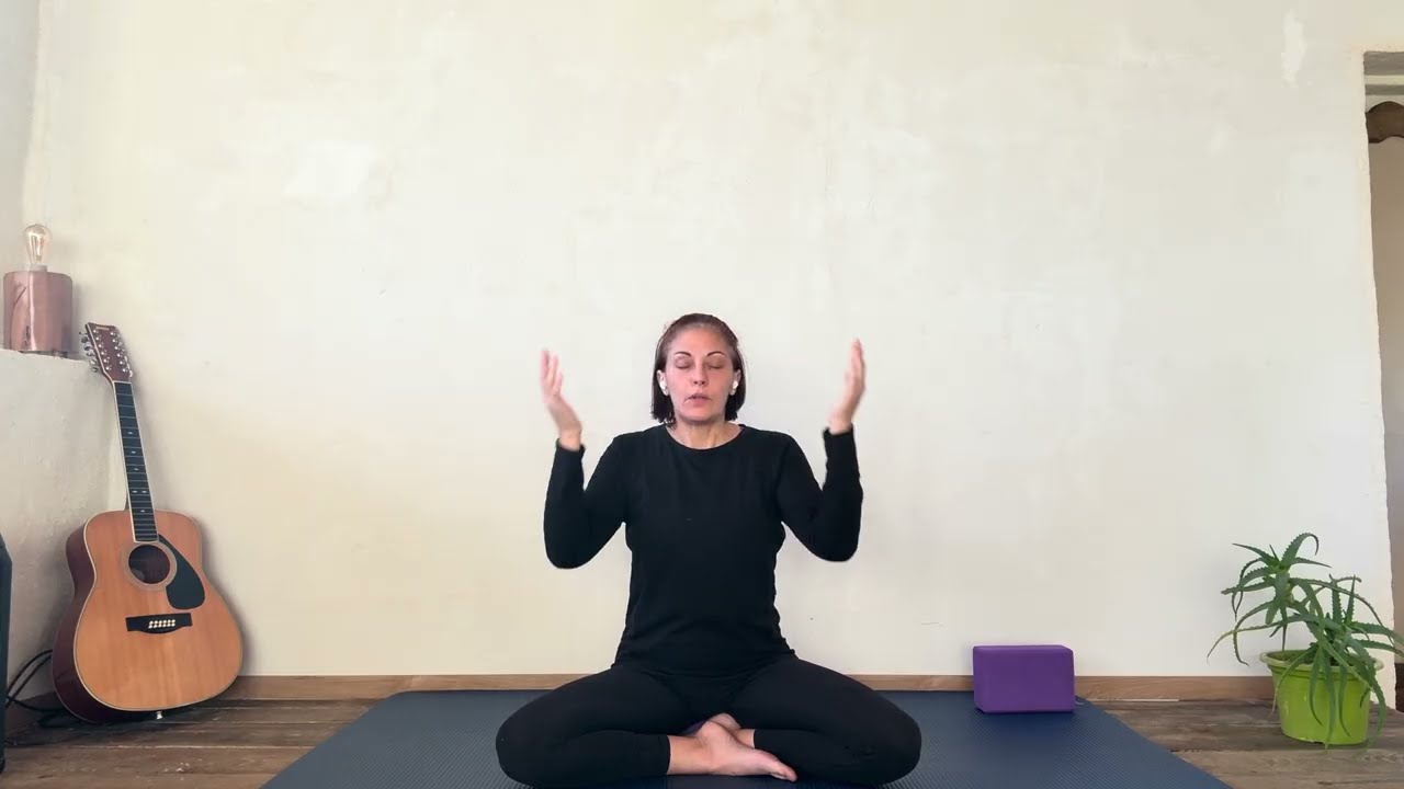 Hatha Yoga– Radicamento e stabilità | Mantra LAM | 38 minuti