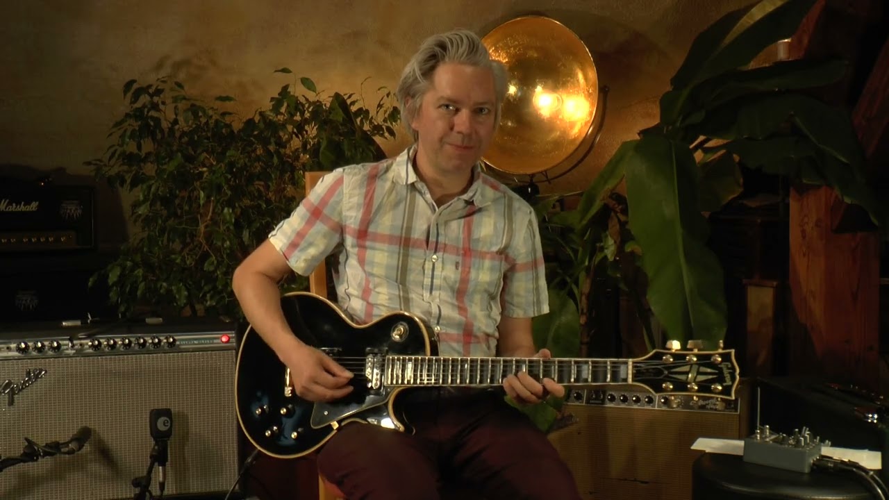 Gibson Les Paul Custom from 1969 presented by Tobias Hoffmann @VintageGuitarOldenburg