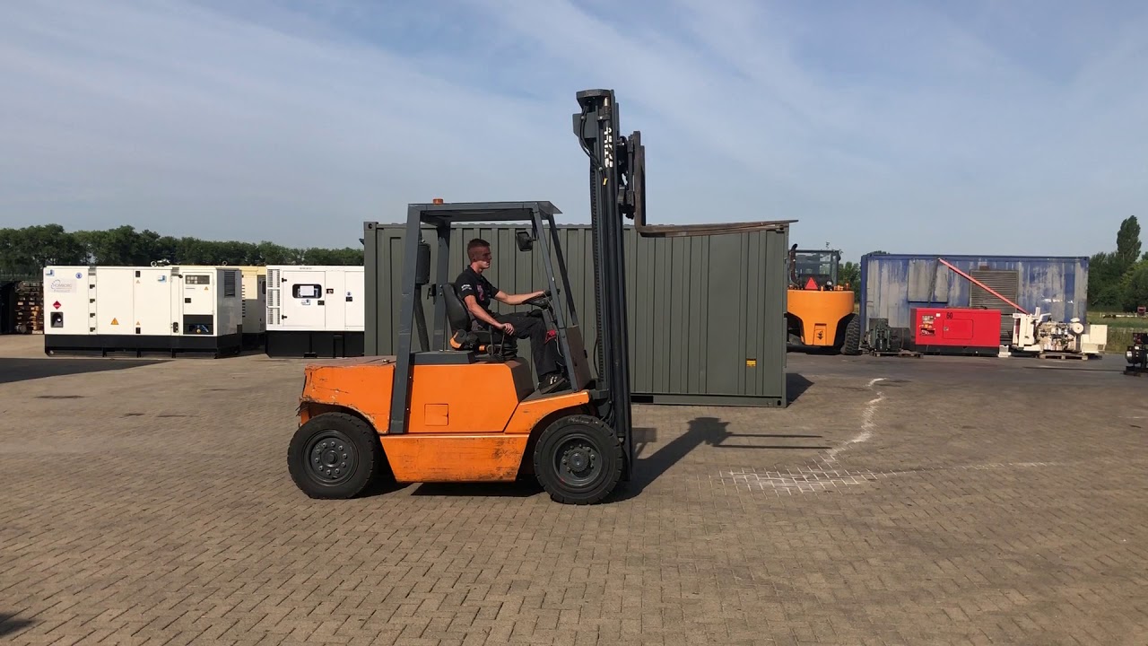Still 4 ton dieselheftruck met 3 delige mast sideshift 1