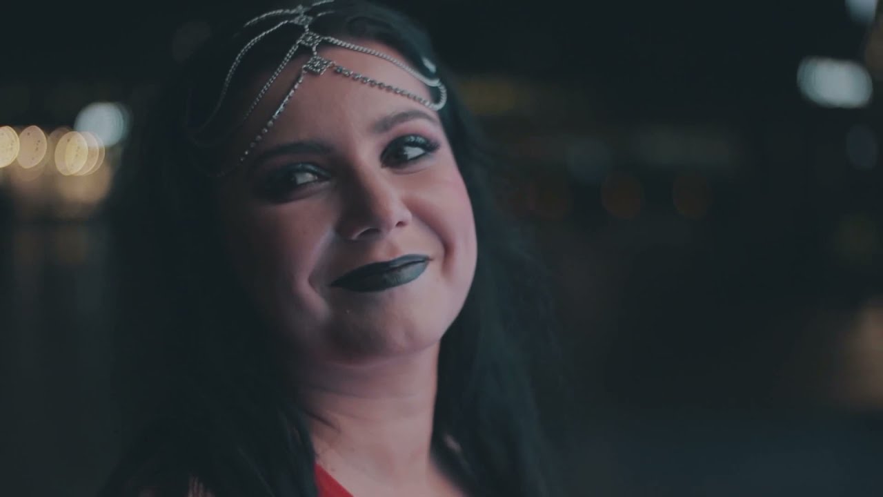 Yasmina - Uutisii (Virallinen musiikkivideo)