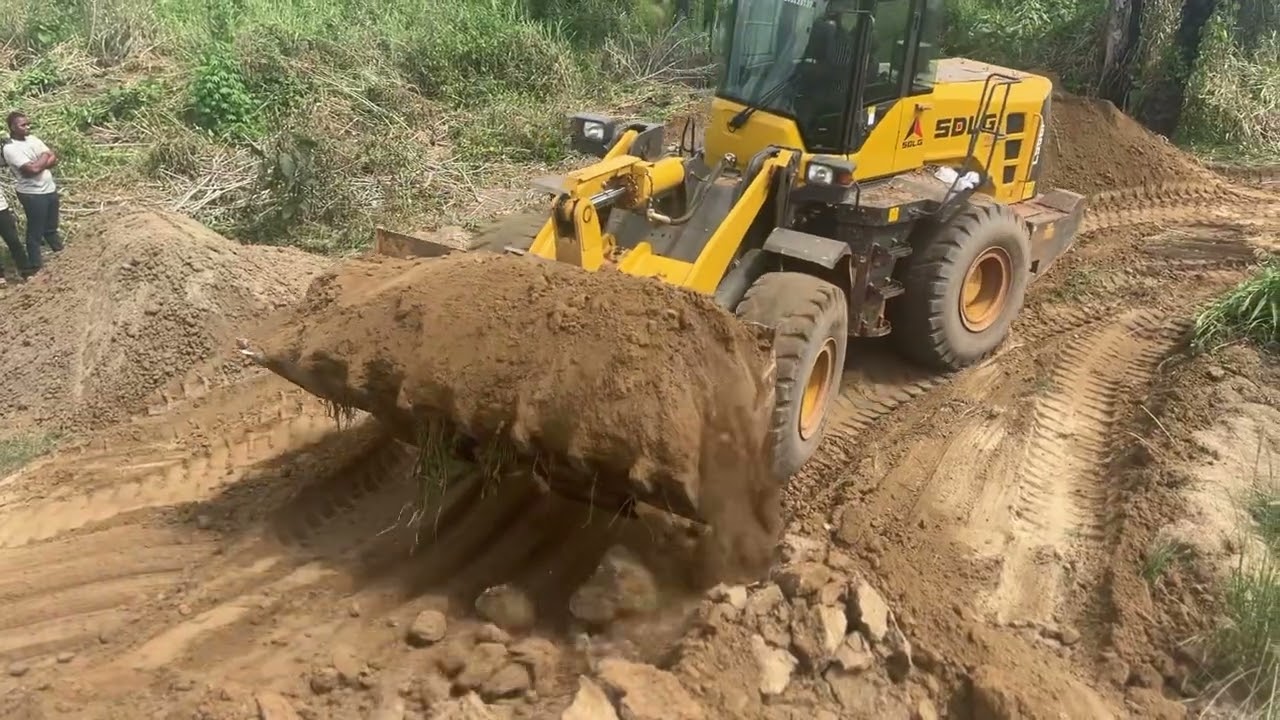 Transfer of waste material at small scale mining site 