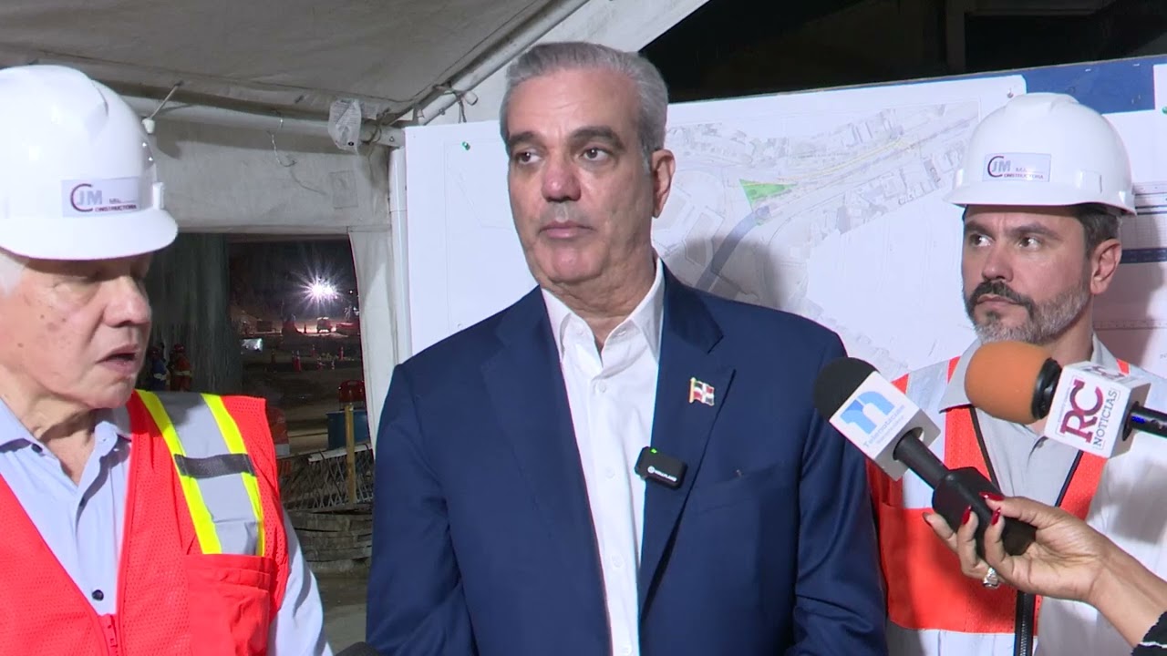 Visita de supervisión al túnel bajo la Plaza de la Bandera