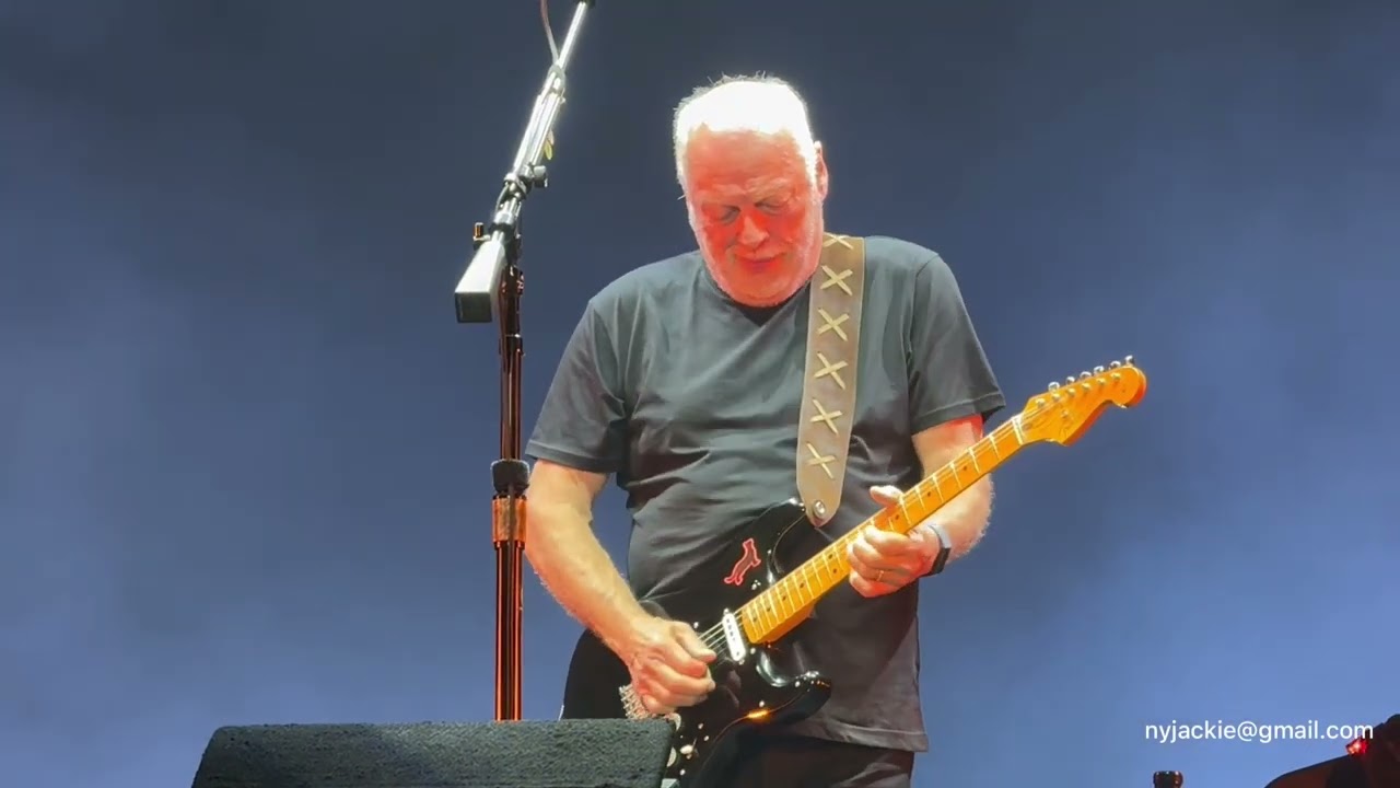 David Gilmour ~ Breathe(In The Air) ~ Rome, Italy: Circo Massimo 3 October 2024 Luck and Strange
