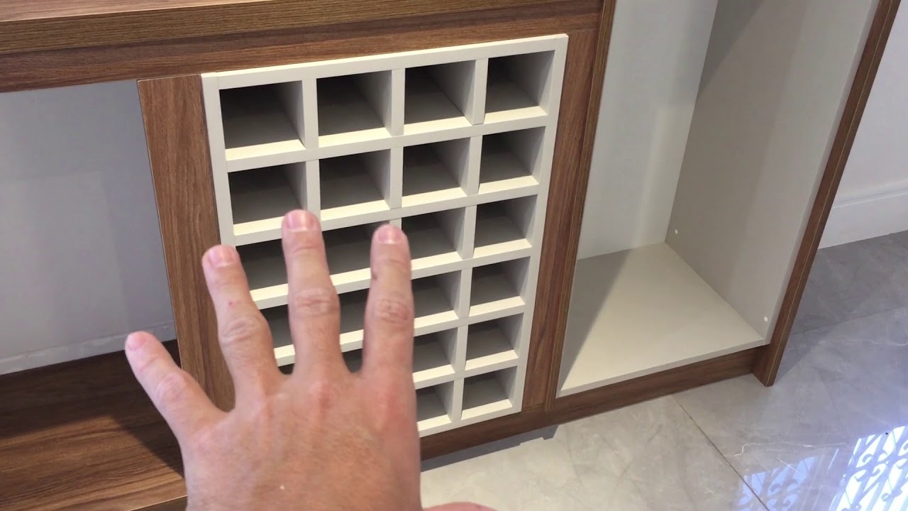 Cristaleira com Adega