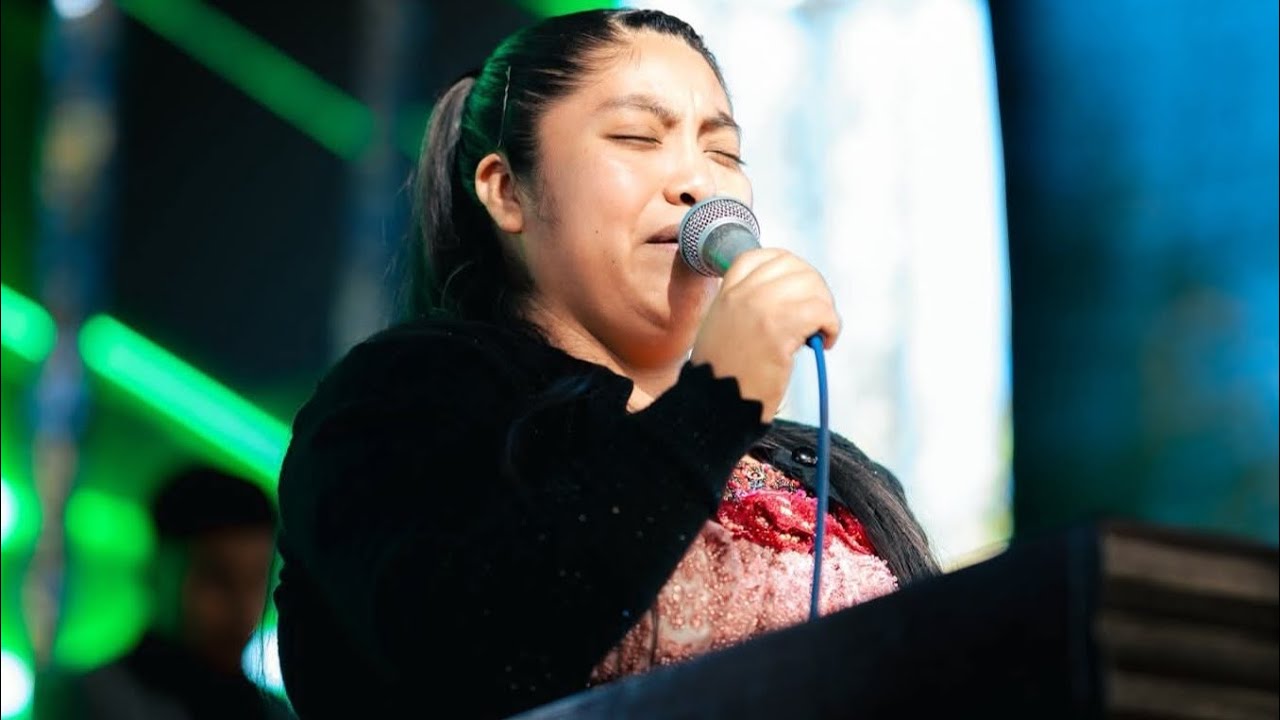 Coros De Avivamiento - Ana Castro junto con Unción En  La Alabanza