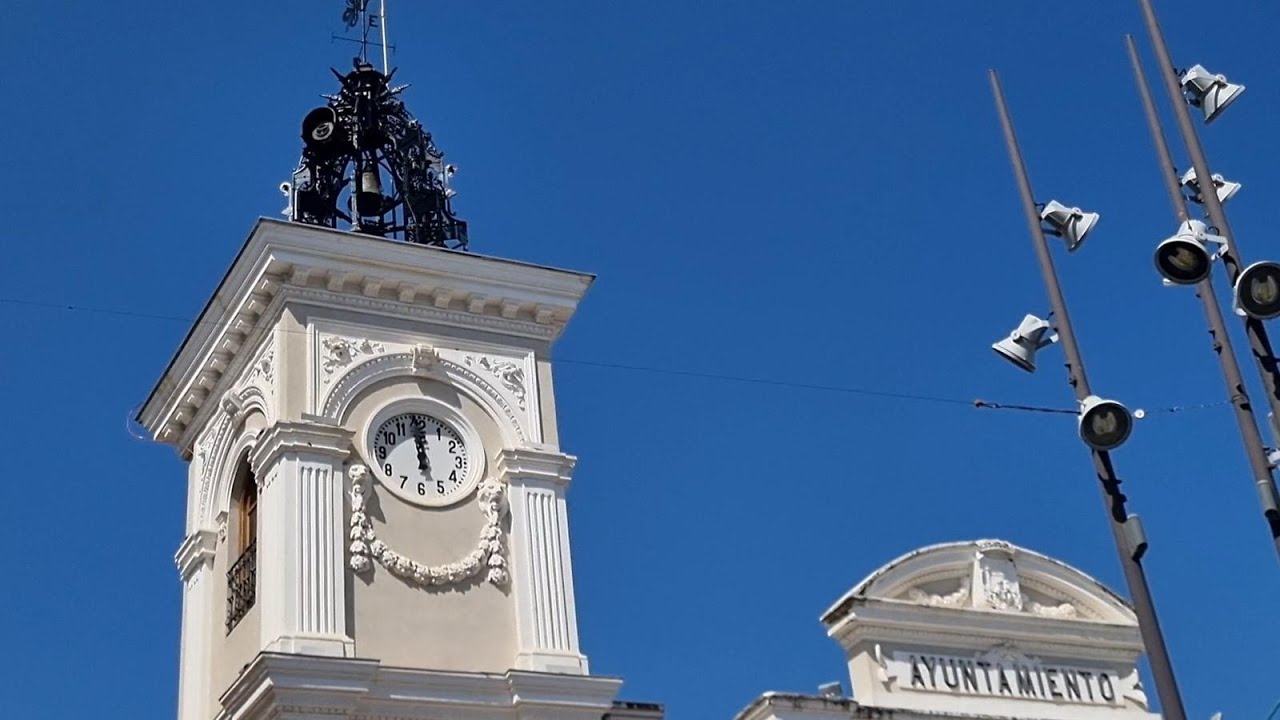 El reloj del Ayuntamiento de Guadalajara vuelve a sonar tras un año en silencio