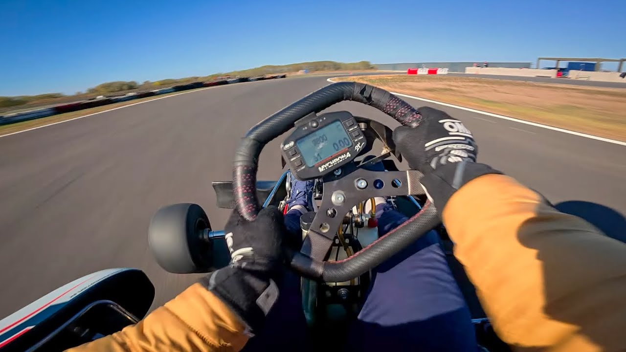 Budapest LEGÚJABB Gokart Pályája - ROTAX MAX 125 SZADARING