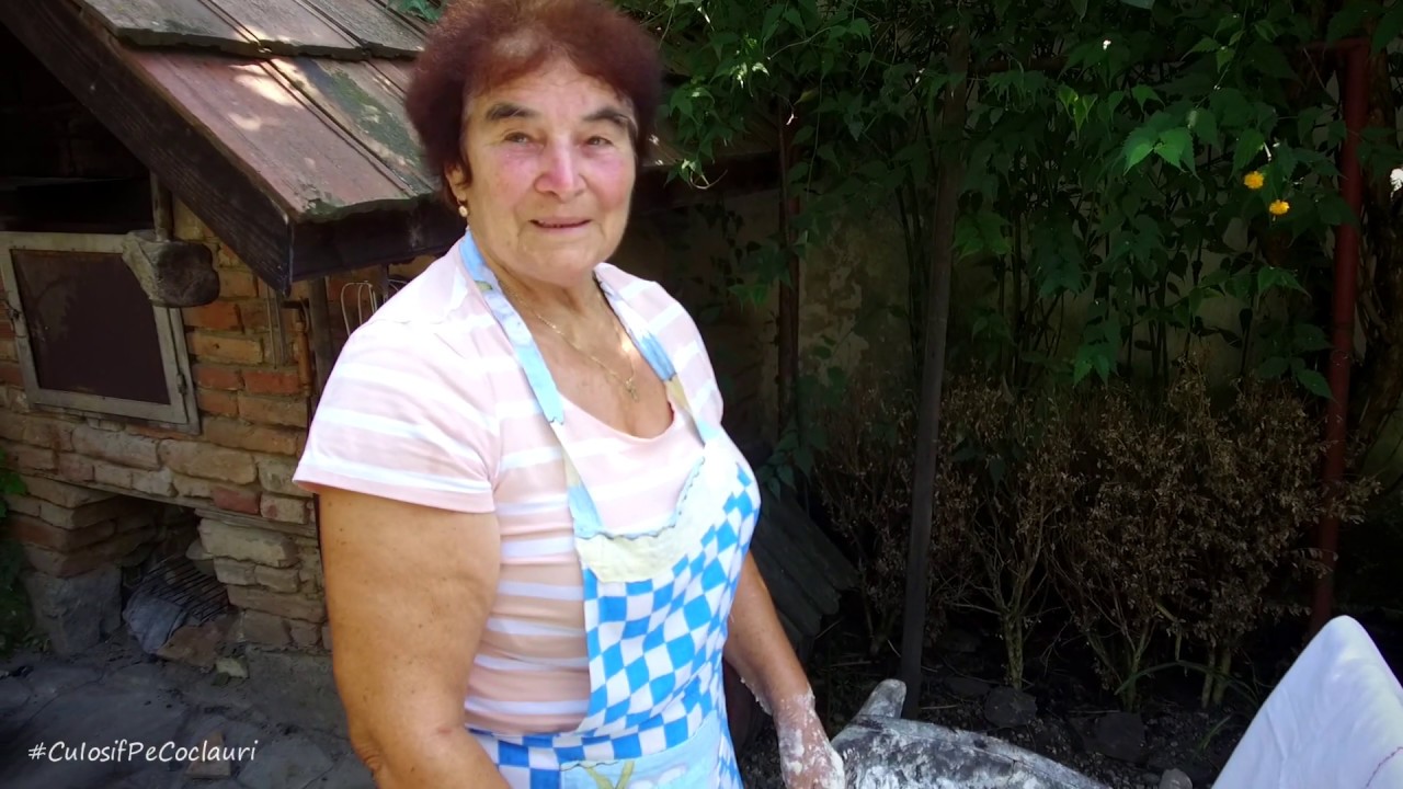 Secretul pâinii de casă (frământatul) - tanti Olivia Porima din Valea Viilor, jud. Sibiu
