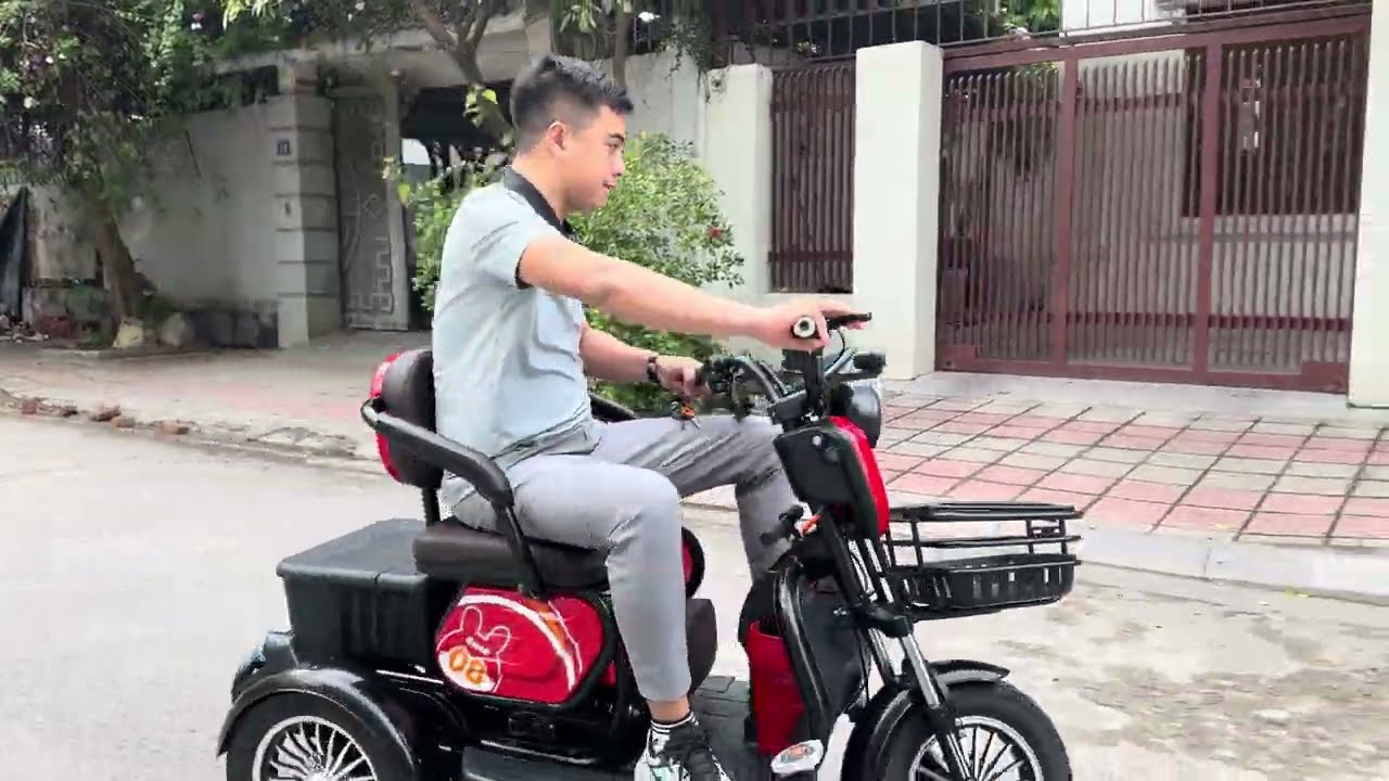 Xe điện 3 bánh nhập khẩu xịn nhất dưới 15 triệu cho người già, người khuyết tật