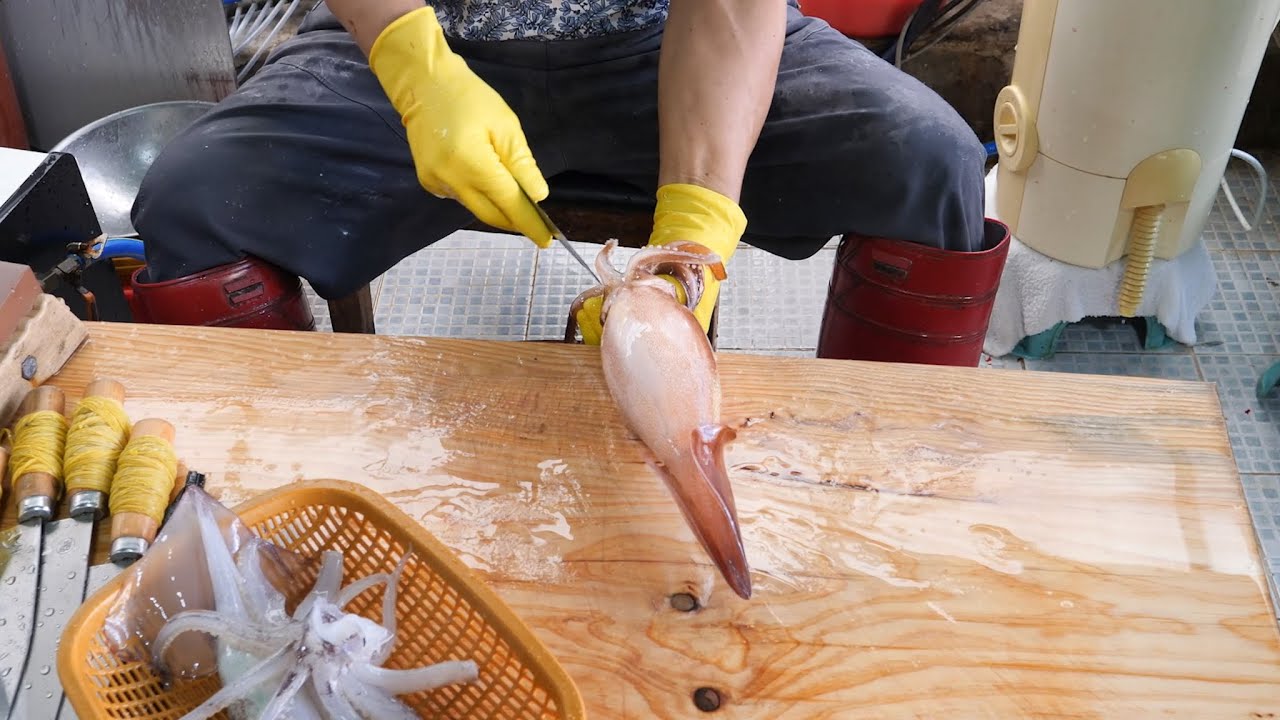 빛의 속도로 횟감을 썰어버리는 전설의 칼잡이 회뜨기 달인 Amazing Seafood master