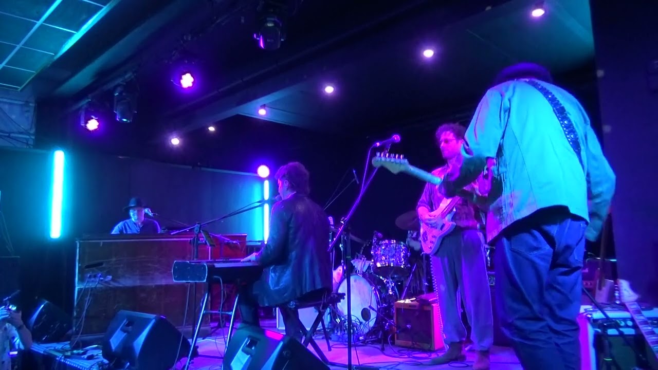 Marco Cinelli piano shows his  versatile showmanship on a faithful rendition of the Stevie Wo