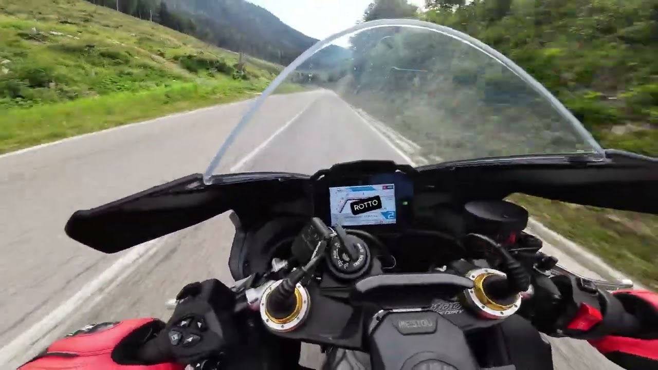 ON BOARD: Aprilia RSv4 1100 factory 2023 pure sound, strada Vezzena