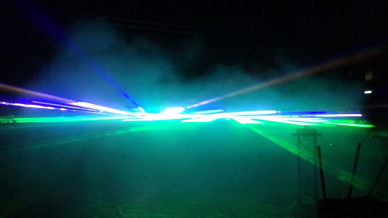 Lasershow Nationaal Circus Herman Renz te Uden t.b.v. feestelijke ingebruikname nieuwe circustent.