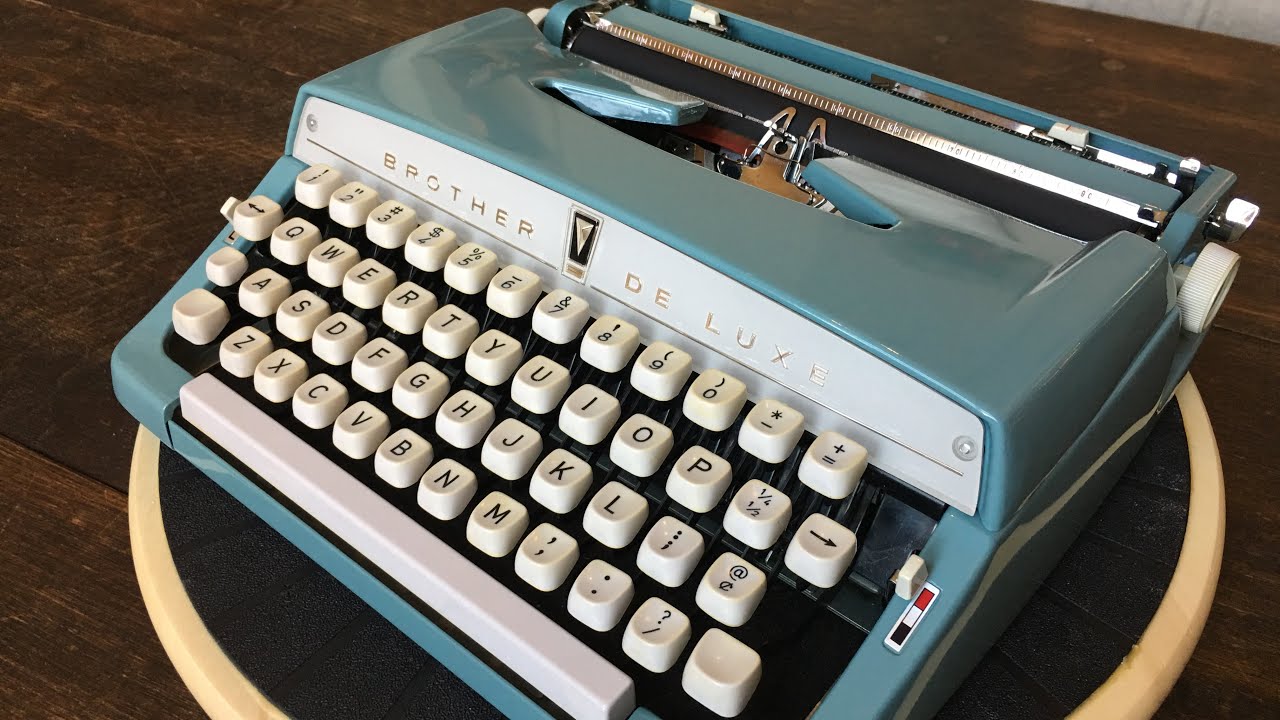 TypewriterMinutes - Typewriter Review: 1964 Brother De Luxe