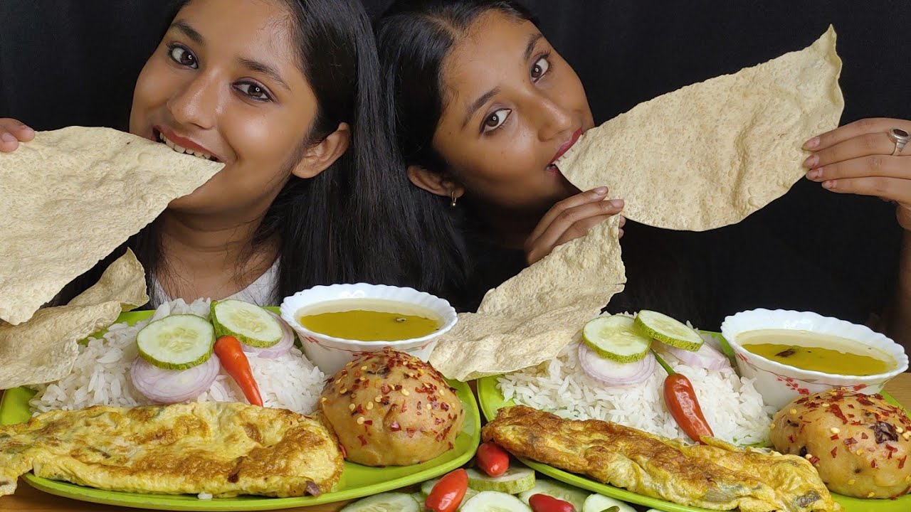 Bengali Comfort Food Dal, Aloo bharta (aloo chokha), omlette🍛with rice🍚eating|Food show|