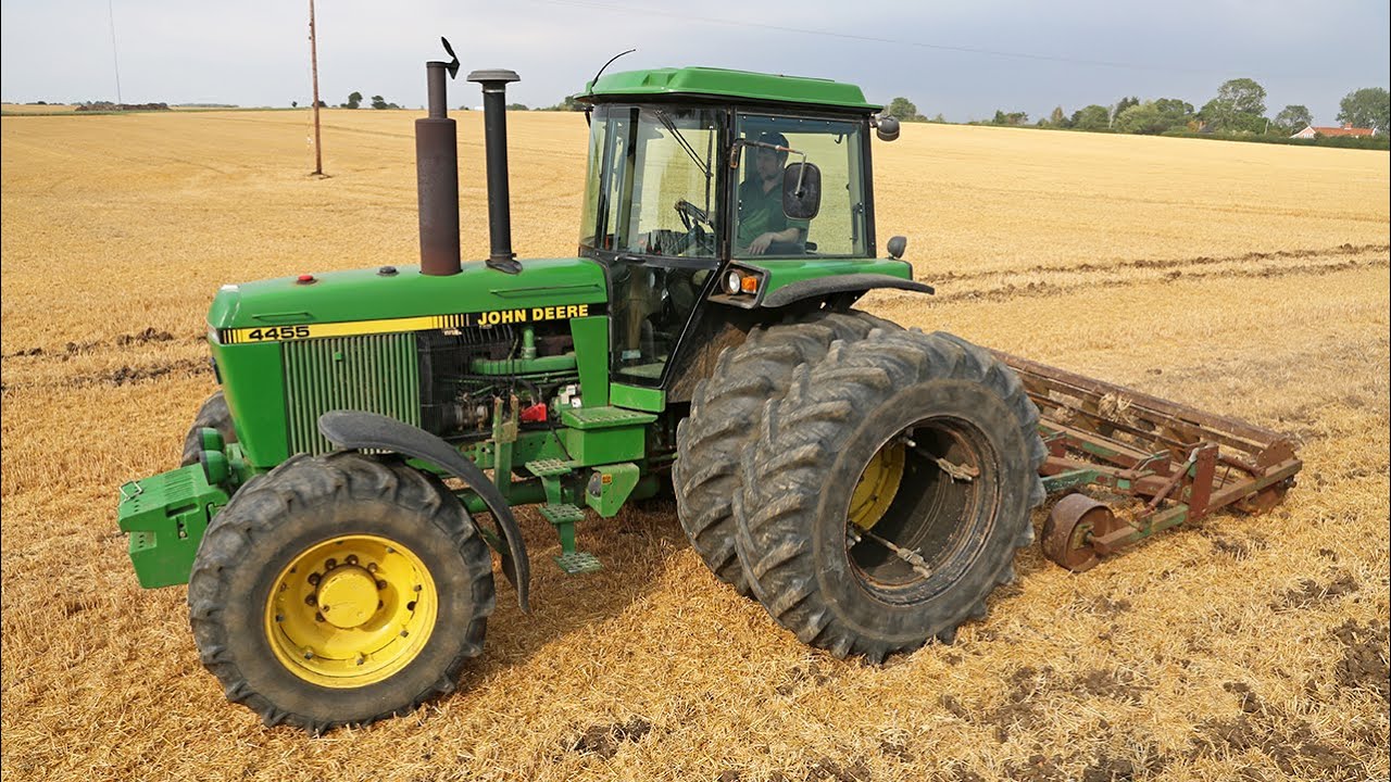 Classic 1990 John Deere 4455 busting wheat stubble with Cousins V-Form subsoiler | From Project 20