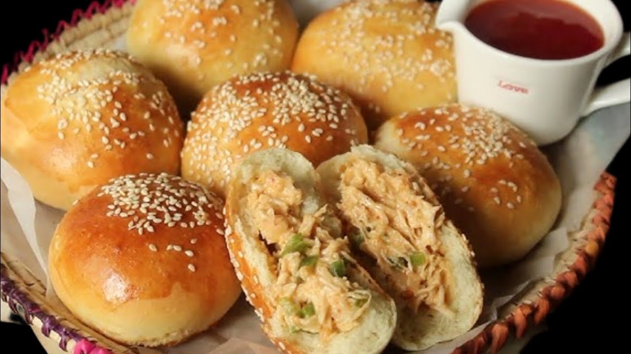 Chicken Stuffed Buns | Bina Oven Ke Bina Bake Kiye Huie Soft Bakery Style Buns Ghar per 