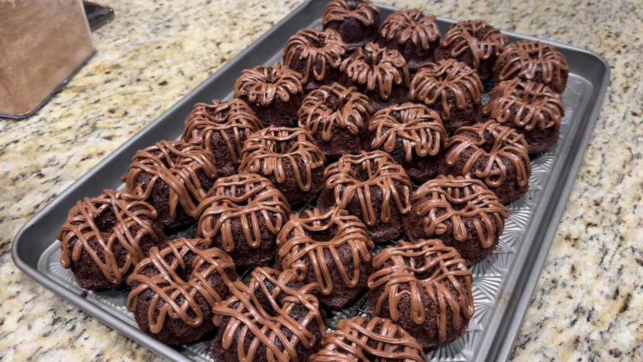 Mini Hershey's Chocolate Bundt Cakes I Gluten Free Holiday Baking