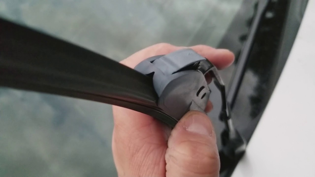 Lexus ES350 Windshield Wiper Replacement