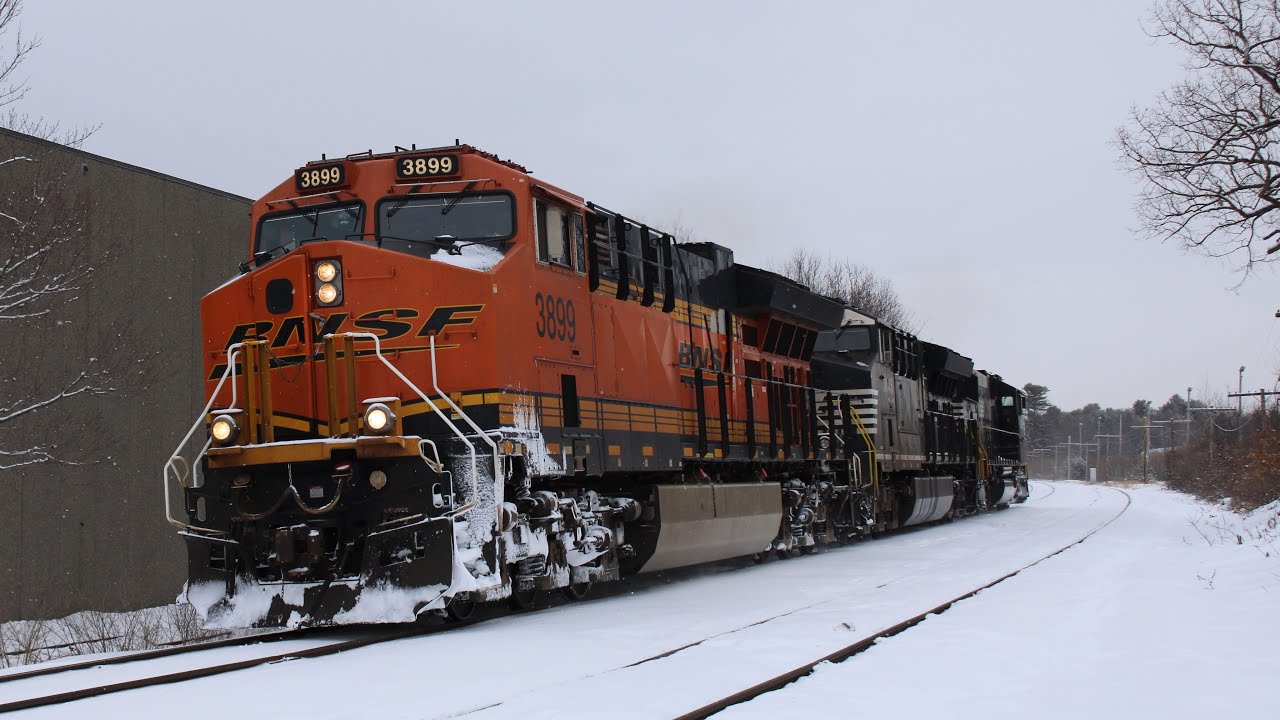 Pan Am Southern ED-9 with a BNSF ET44C4 in Ayer, Massachusetts | February 20, 2021