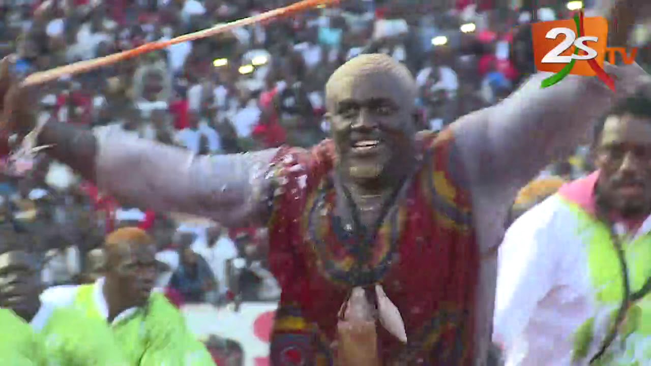 TOUSS BALLA GAYE 2 LORS DE SON COMBAT CONTRE MODOU LO