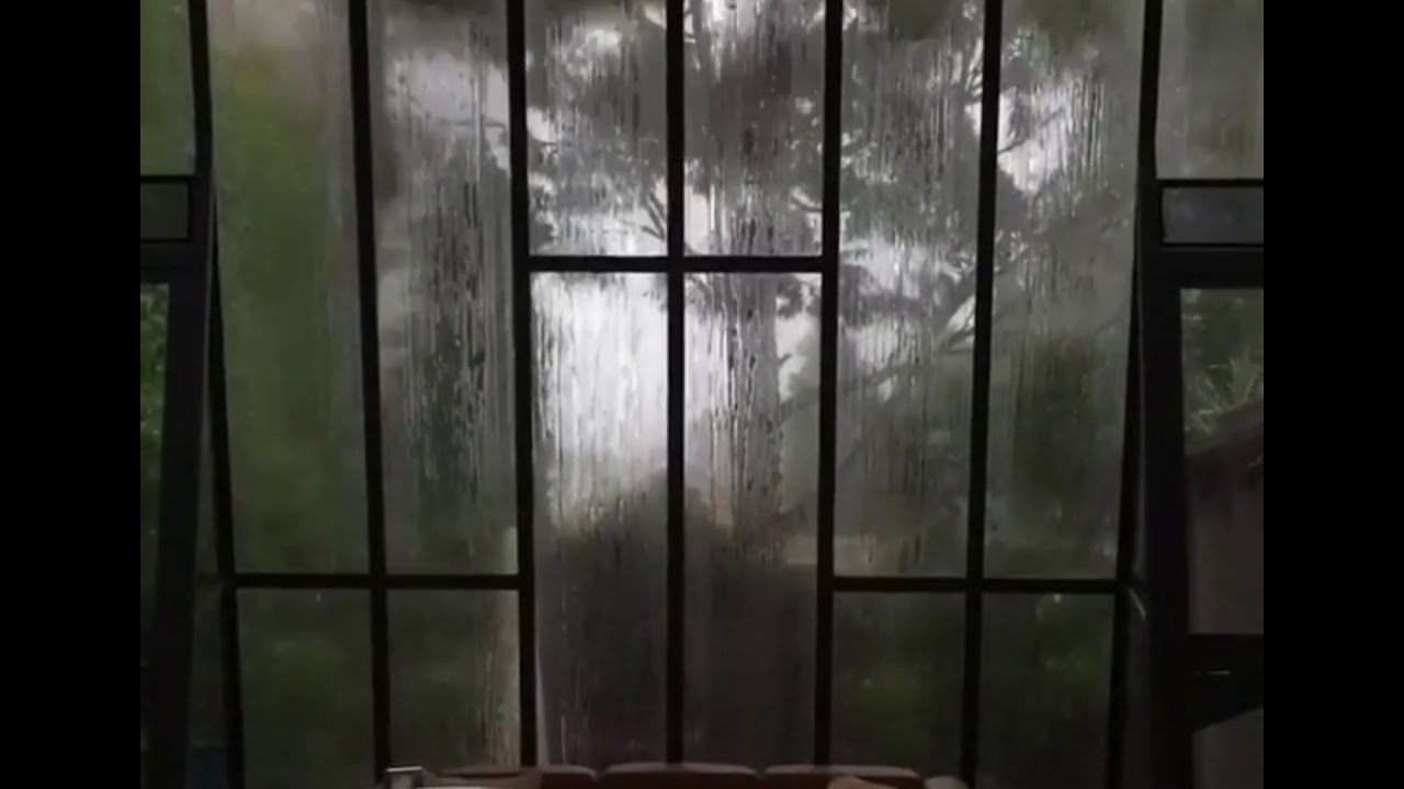 سورة البقره مع صوت المطر بصوت  الشيخ ماهر المعيقلي  Relaxing Quran with the sound of rain