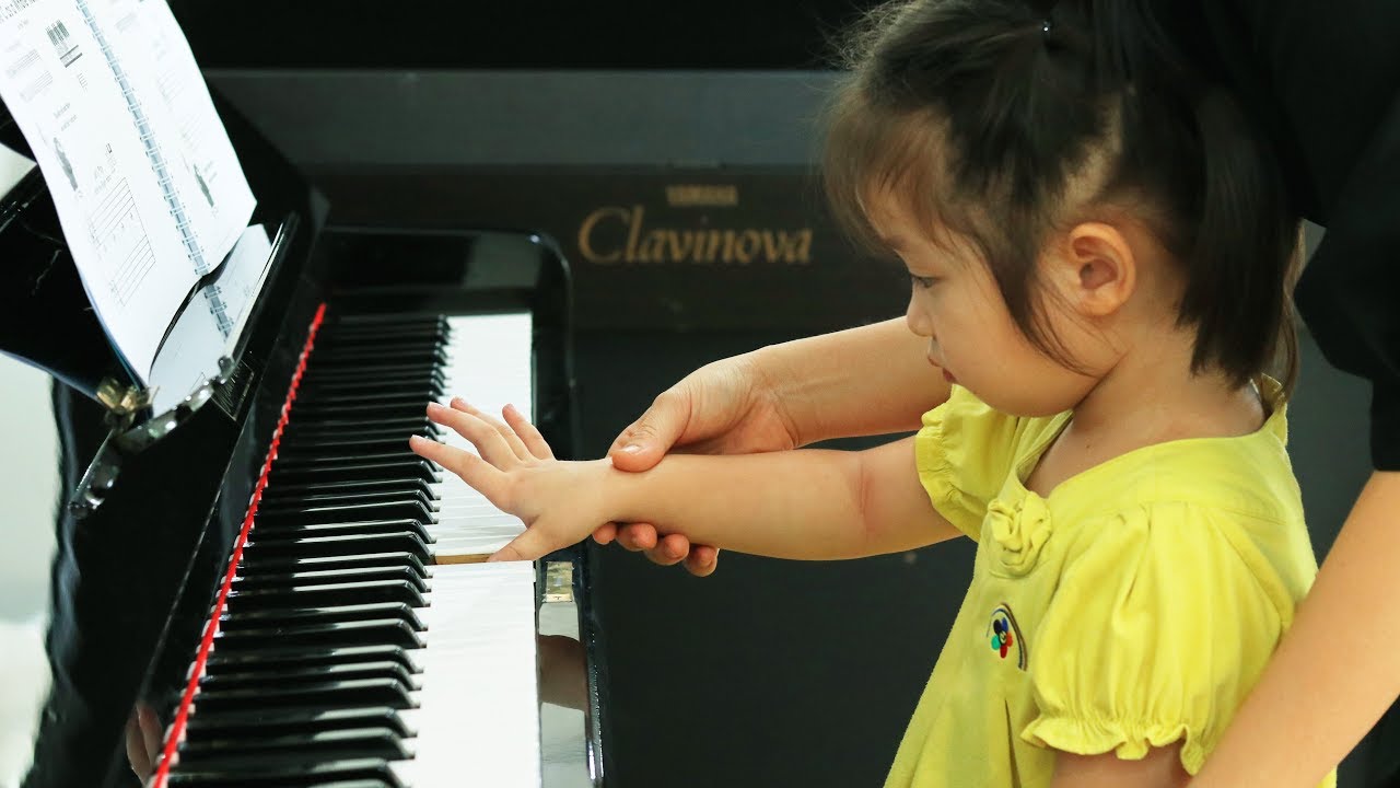 Kids Piano | Bé học đàn Piano