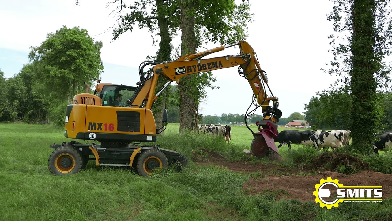 HYDREMA MX 16 with VOSCH SG 900 Stump Grinder