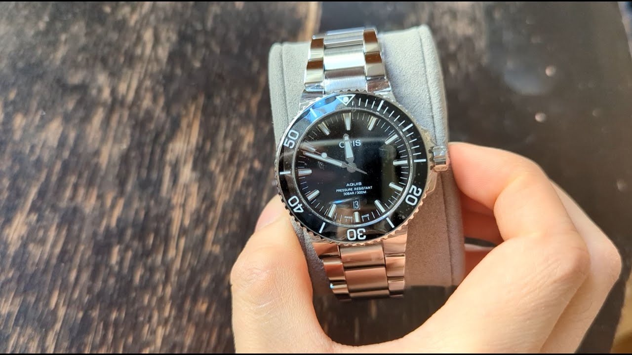 ORIS Aquis 43.5mm Black Dive Watch Review &ndash; Is It Worth it in 2025?