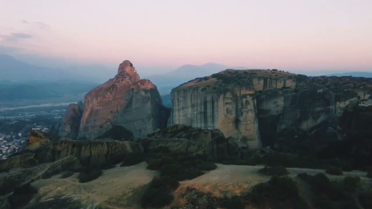 METEORA  THE ROCKS OF GOD ΜΕΤΕΩΡΑ ΟΙ ΒΡΑΧΟΙ ΤΟΥ ΘΕΟΥ