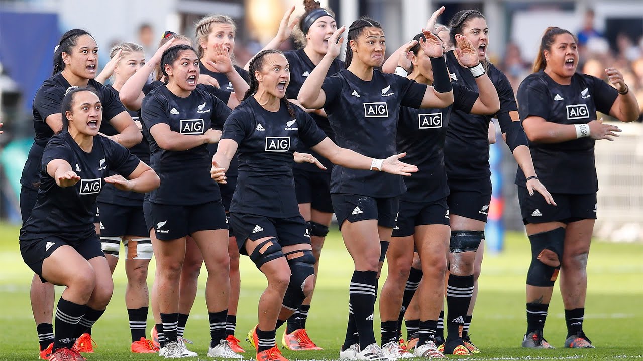 Black Ferns haka (Castres)