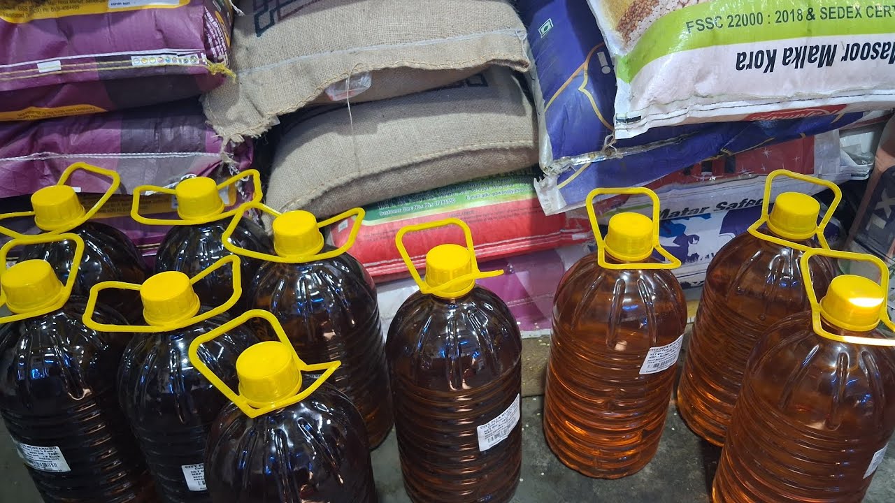 Dekhiye sarso ka tel kaise nikala jata hai .cold press oil #mustardoil #coldpress #oil coldpressoil 