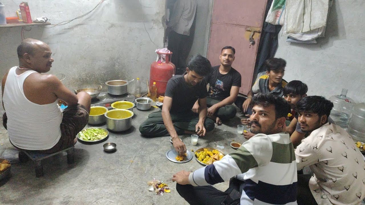 holika Dahan me huwa masti 😂#video # #holikadahan #holi #comedy 