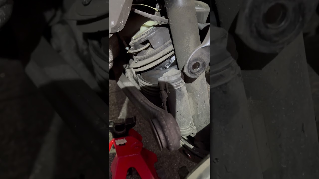 2003 Mercedes E500 leaking rear Air Spring