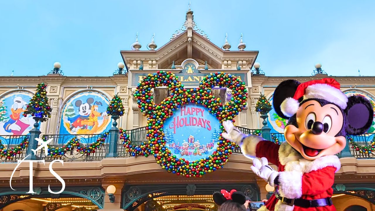 DISNEYLAND PARIS CHRISTMAS 2024 HIGHLIGHTS | Christmas Parades, Shows, Lights, Characters [4K]