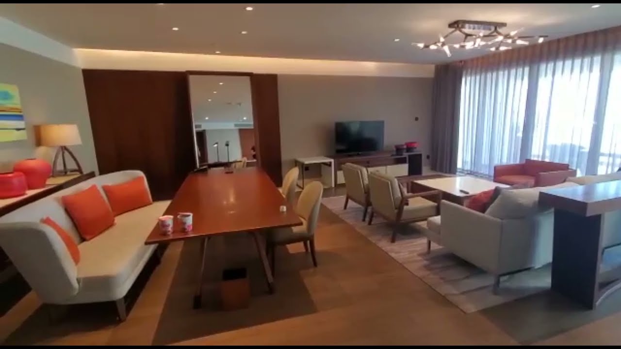 Grand Executive Suite Room 🌁 || Room Tour || Grand Hyatt|| Lake View || Kochi Vlog || 🌴🥭
