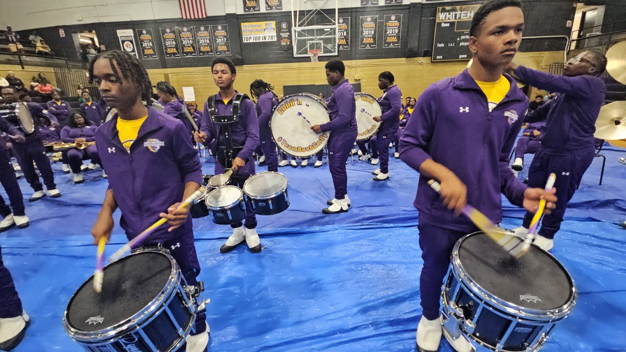 Edna Karr vs Whitehaven Drumline Battle