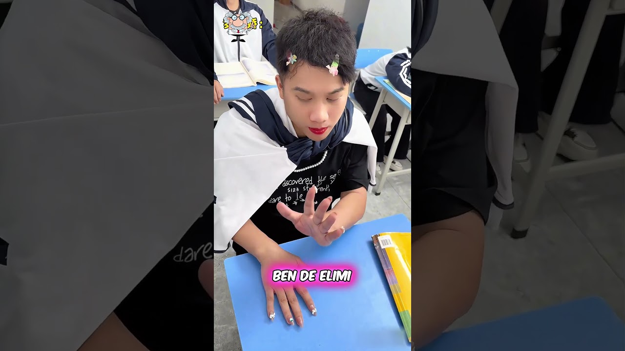 Sınıfta KRİZ &Ccedil;ıktı! 🤣 Topu Kim Attı! 👀