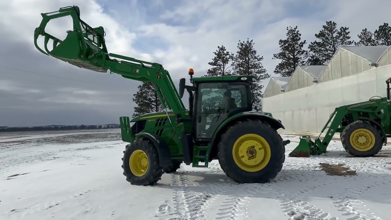 2015 JOHN DEERE 6105R For Sale