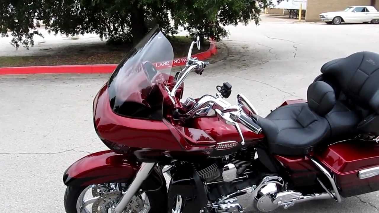 Продается мотоцикл Harley-Davidson Road Glide Ultra Screamin' Eagle 2011 года выпуска.