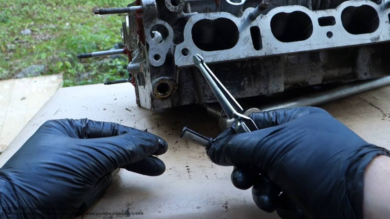 How to replace Toyota VVT-i system small oil filter