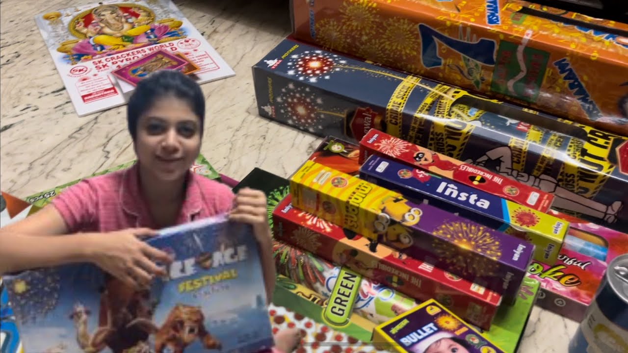 ￼ Cracker unboxing ￼