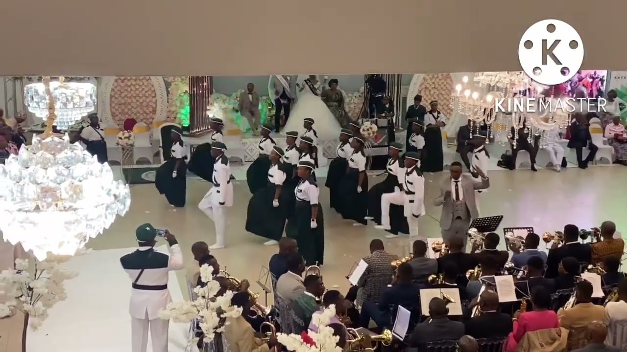 Exercice parade MSSK Londres ( mariage maman Alison & papa Parfait )