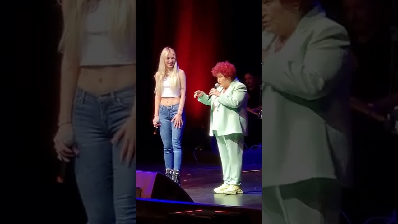 Aleyna Tilki & Selda Bağcan Harbiye Acikhava Sahnesi