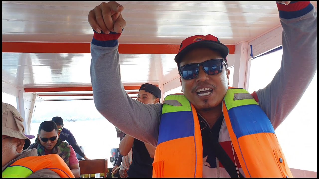 ROAD TO MURSALA & KALIMANTUNG ISLAND IN SIBOLGA (EPS. 1)