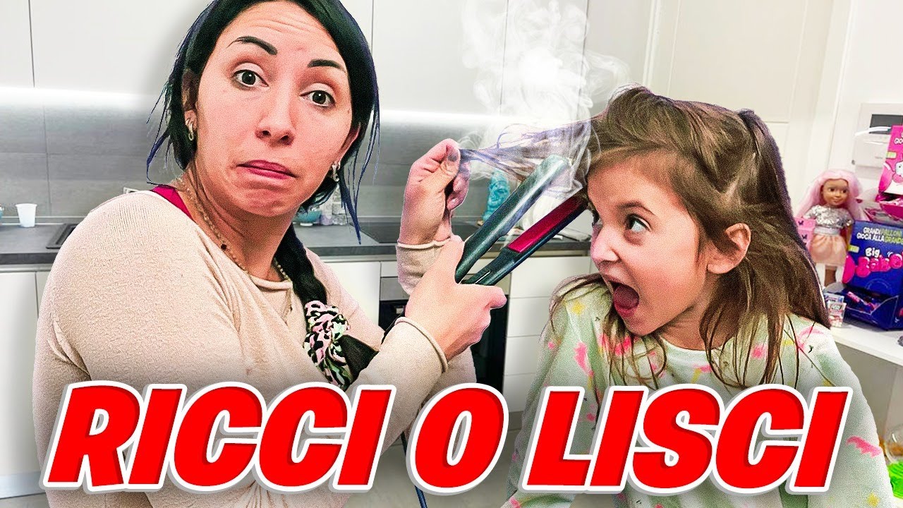 MAMMAGIULIA PARRUCCHIERA BRUCIA I CAPELLI A FIGLIACHIARA! * Chiara piange* #mammagiuliafigliachiara