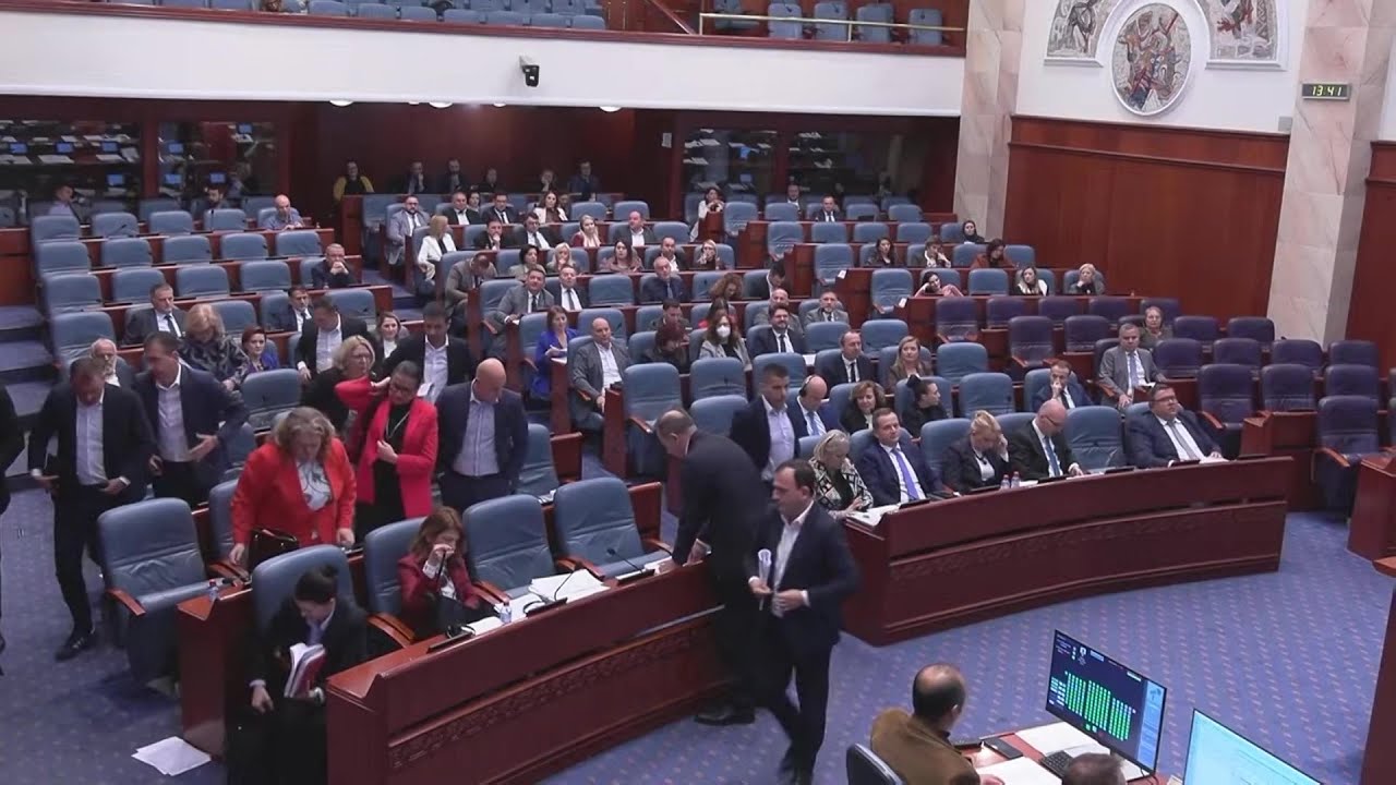Пратениците од СДСМ ја напуштија денешната седница