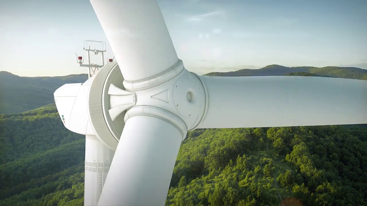 Enercon EP5 with Lagerwey Climbing Crane [see min 1:57]