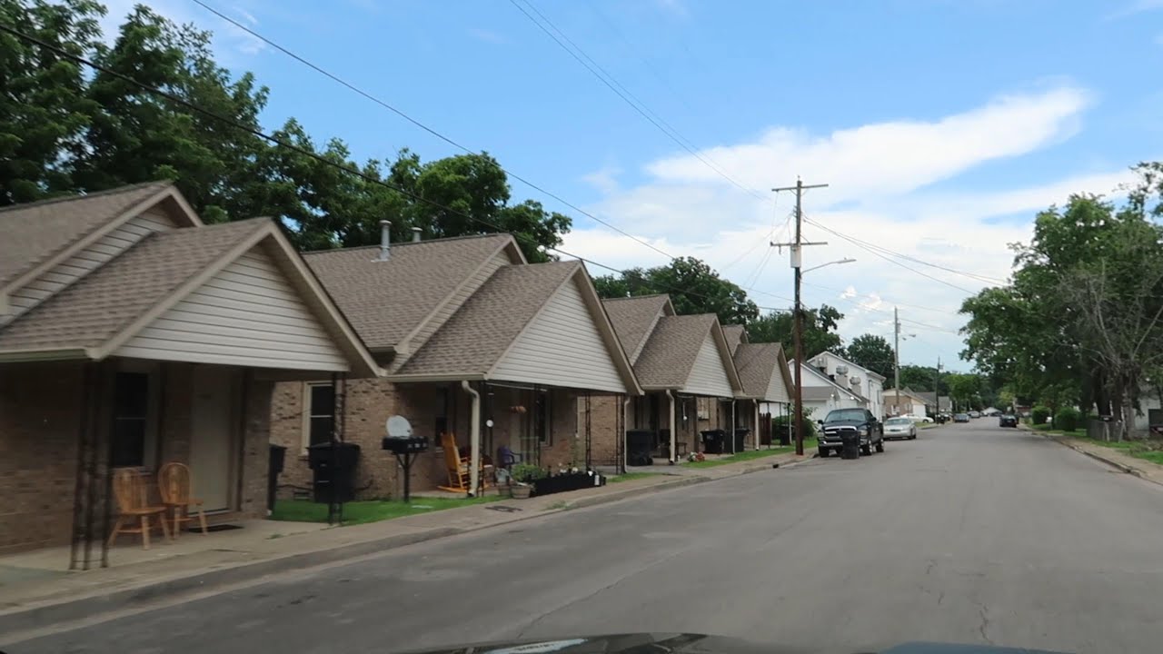 NASHVILLE'S LARGEST SUBURB / MURFREESBORO, TENNESSEE
