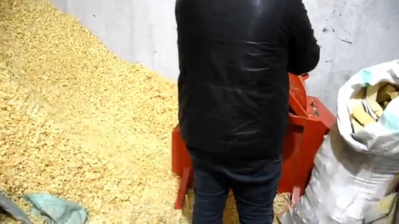 ماكينة تصنيع نشارة  من كسر خشب 